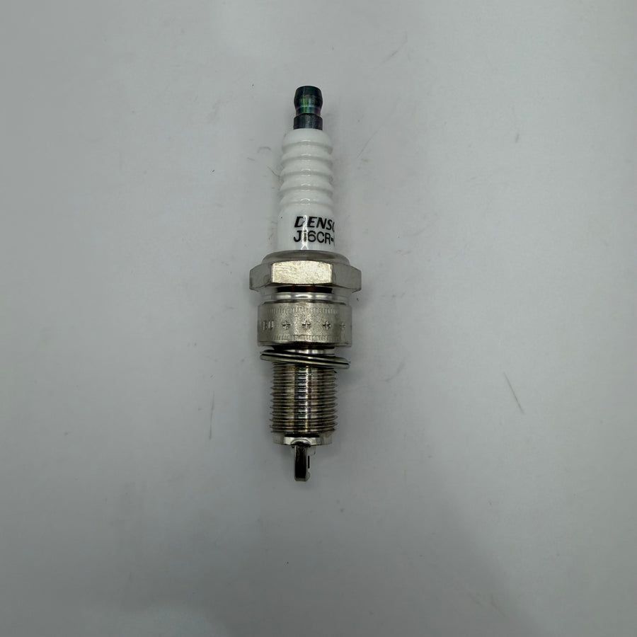 Spark Plug Denso, GX Honda – GX670 (#J16CR-U)