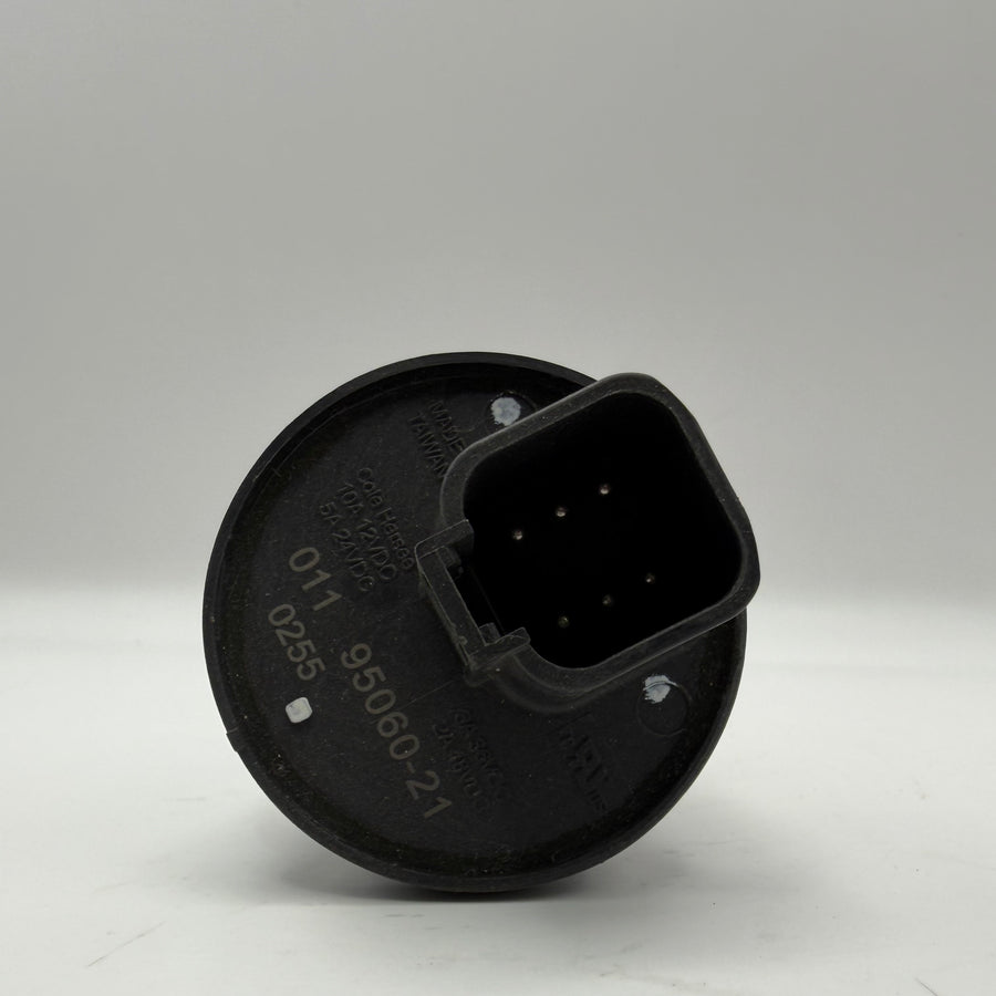 Igniton Switch, Black Sq. W – Husqvarna (#587681001)